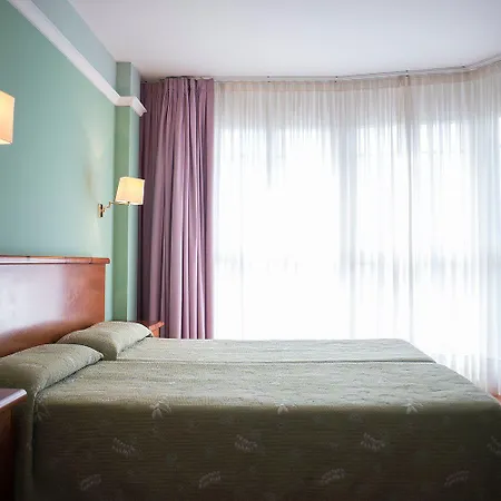 Faro De San Vicente ホテル サン・ビセンテ・デ・ラ・バルケラ