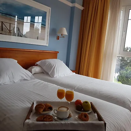 Hotell Faro De San Vicente 3*