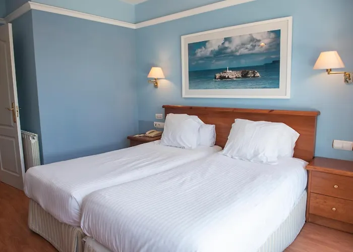 Faro De San Vicente 3* סן ויסנטה דה לה ברקרה