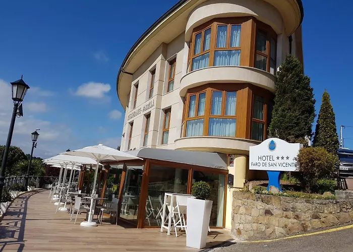 Hotel Faro De San Vicente 3*