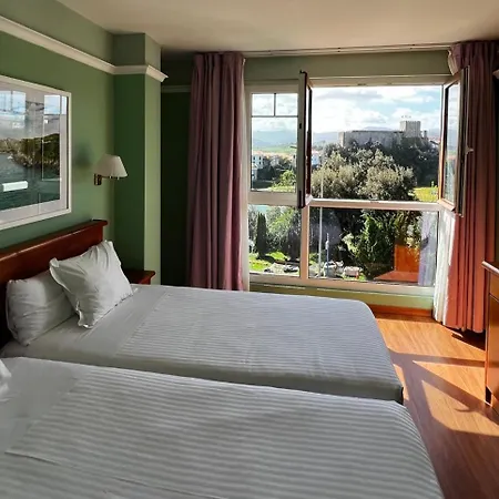 Hotel Faro De San Vicente 3*
