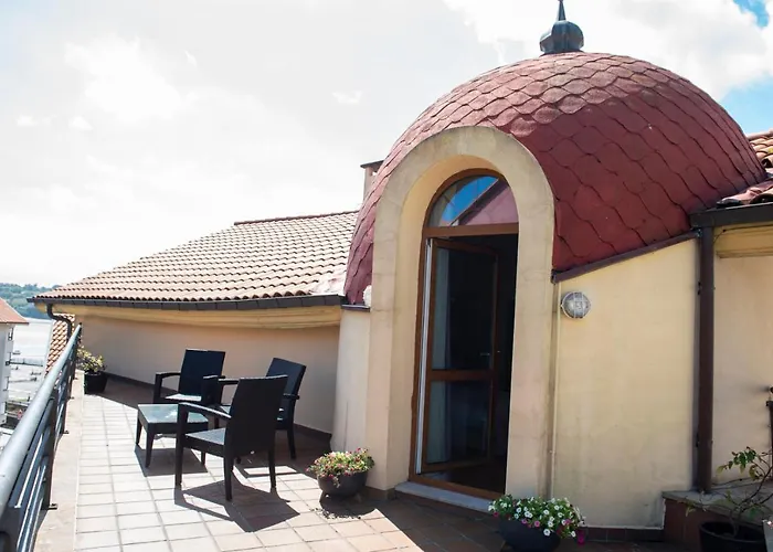 法鲁圣维森特酒店