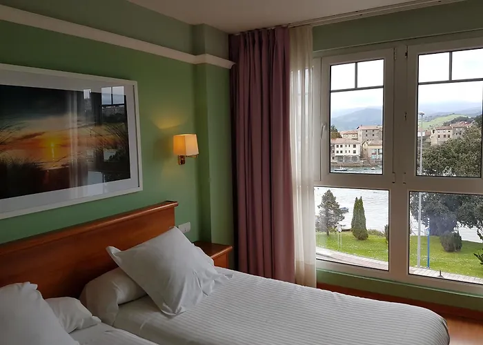 Hotel Faro De San Vicente 3*