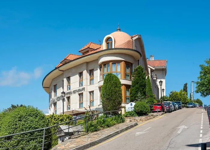 Faro De San Vicente Hotel